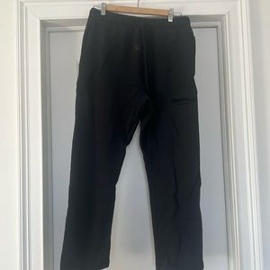 FEAR OF GOD ESSENTIALS
Black Relaxed Lounge Pants